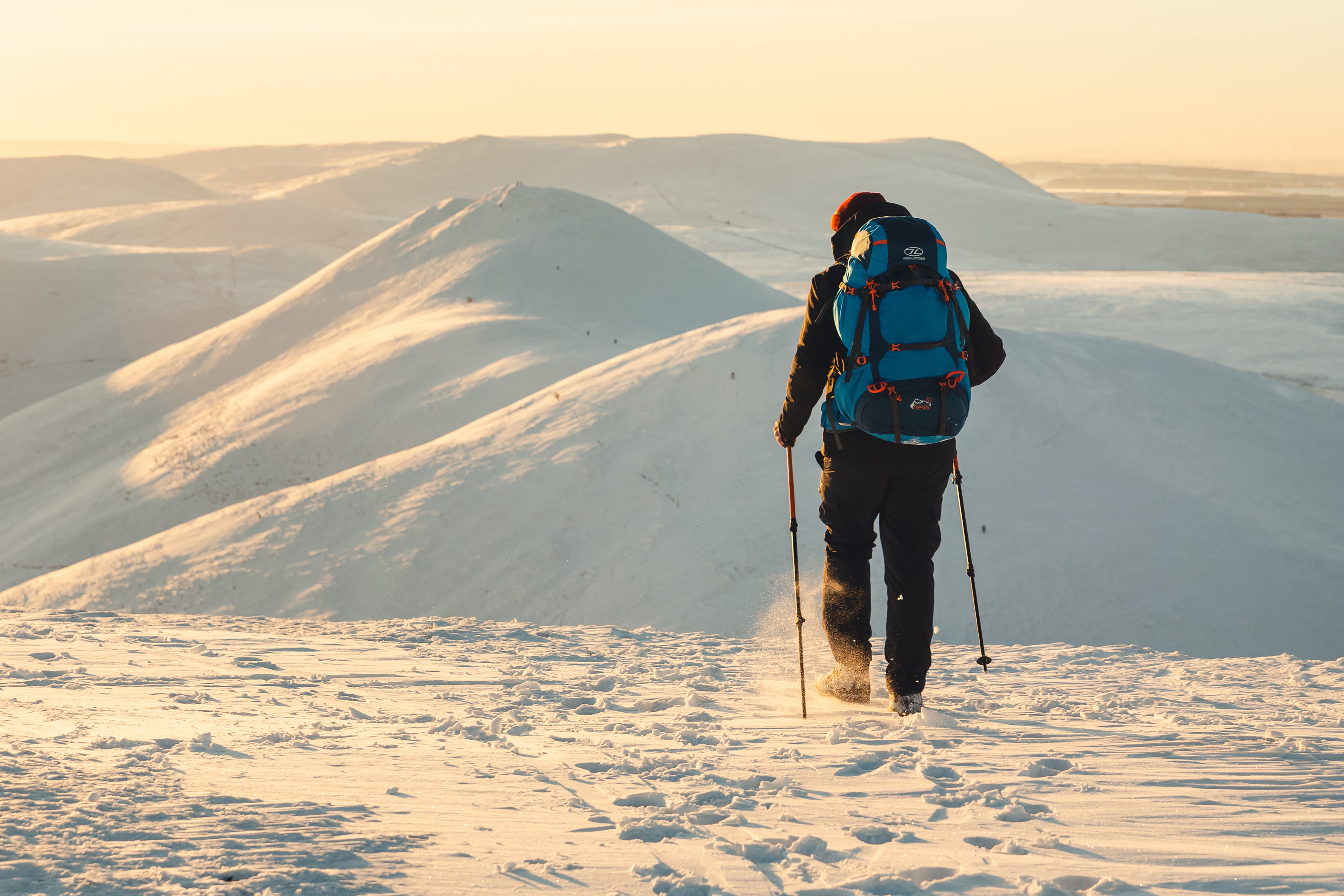 17 Beginner’s Tips for Winter Hill Walking
